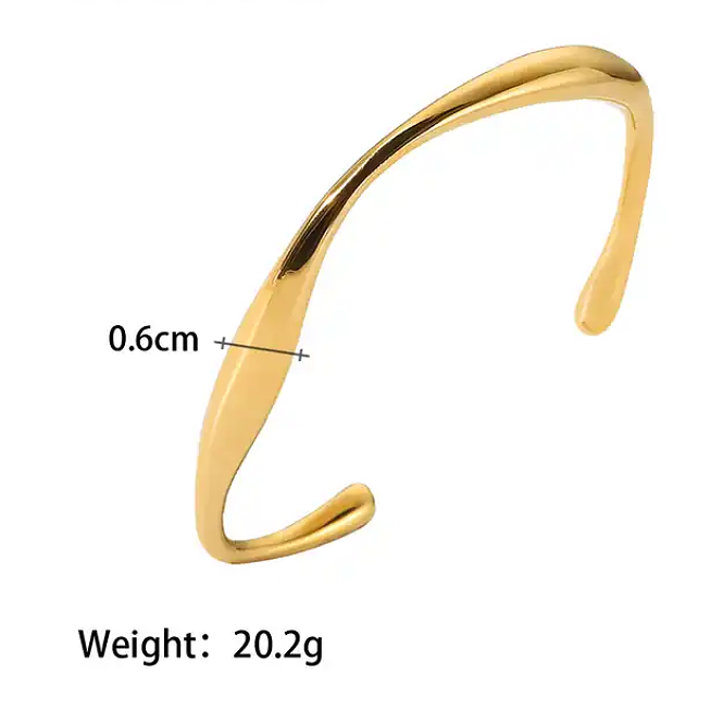 Maddie Wave Gold Cuff