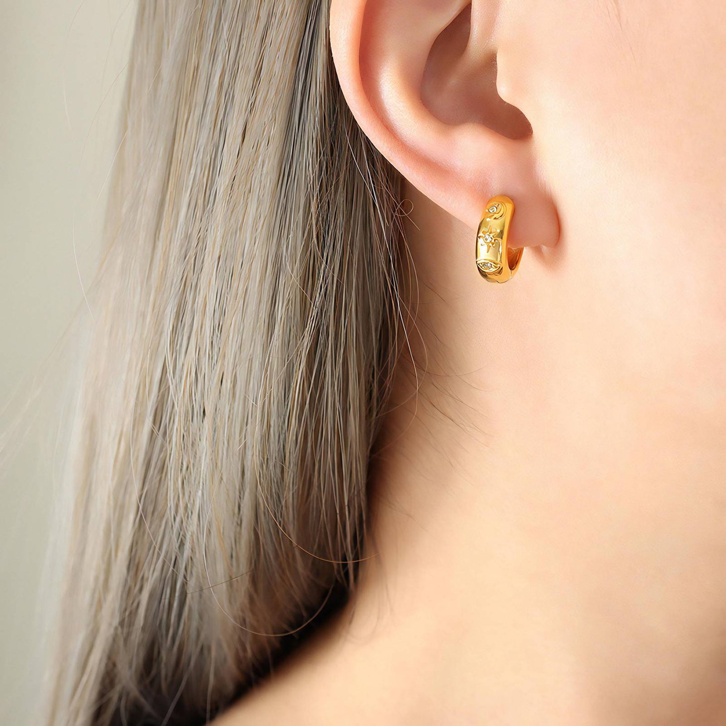 Moon & Star Gold & Zirconia Earrings