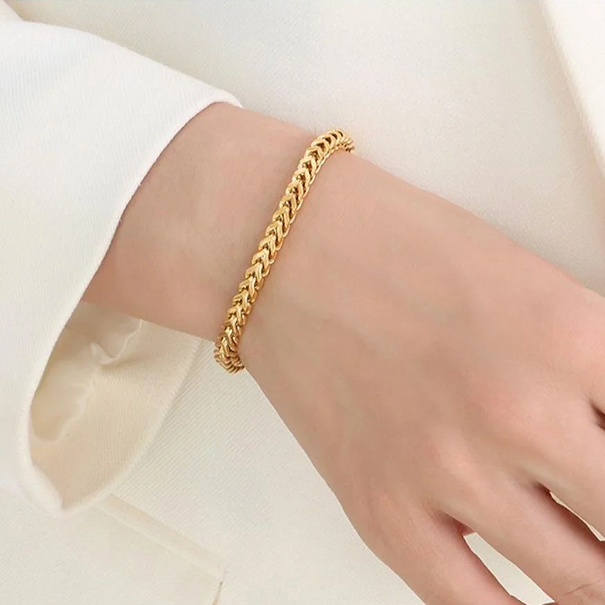 Winnie Slider Chain Adjustable Gold Bracelet